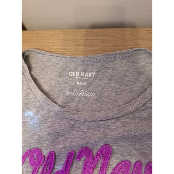 Old Navy Grey T-shirt Purple Embroidered Sz M - Picture 4 of 5